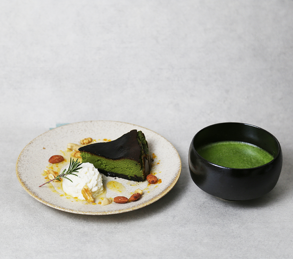 バスクチーズケーキとお抹茶のセット(お茶に変更可能)　-11
